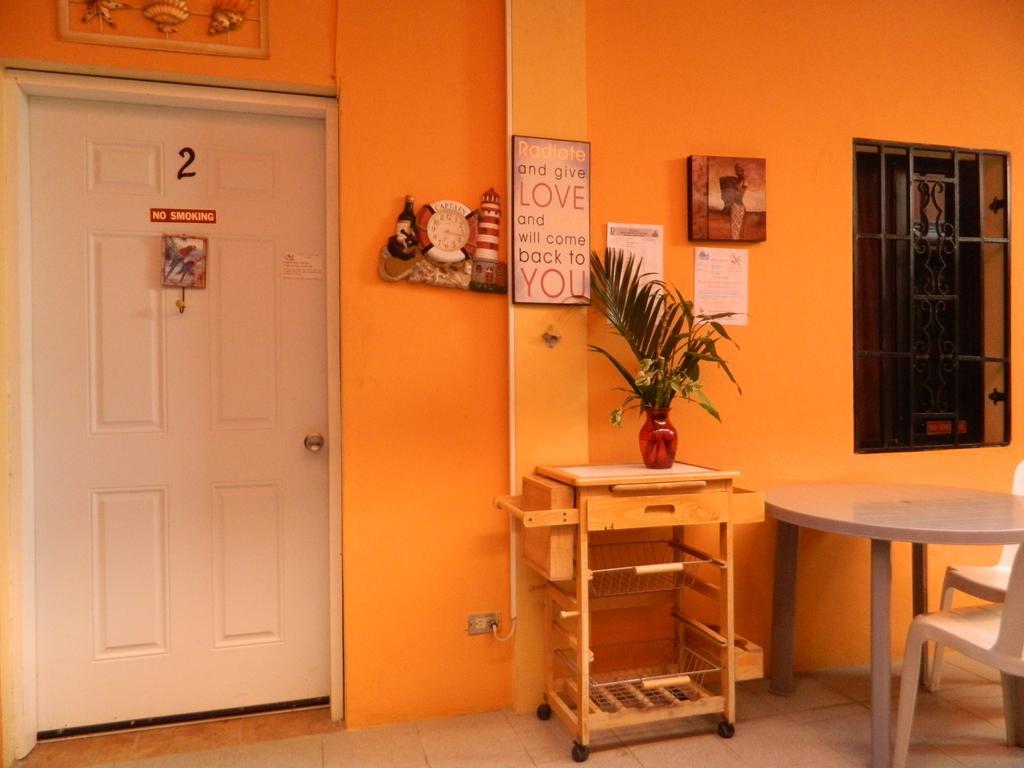 Bella Sombra Guest House Downtown Belize City Rum bild