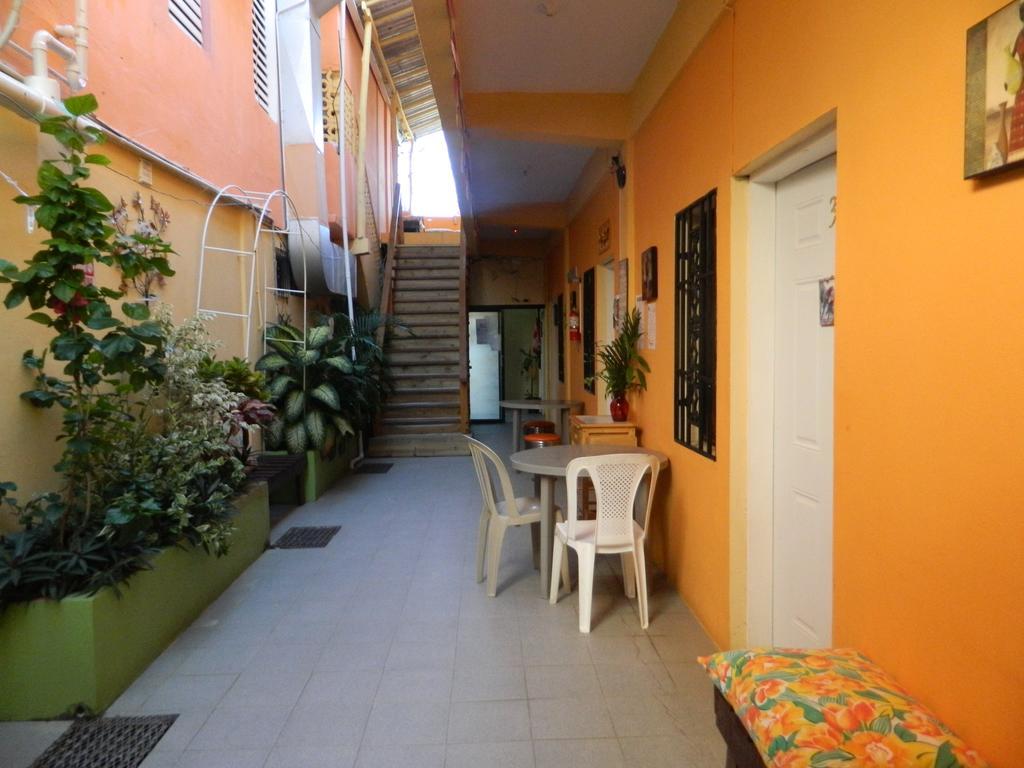 Bella Sombra Guest House Downtown Belize City Rum bild