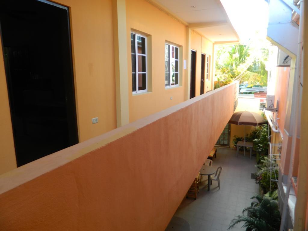 Bella Sombra Guest House Downtown Belize City Rum bild