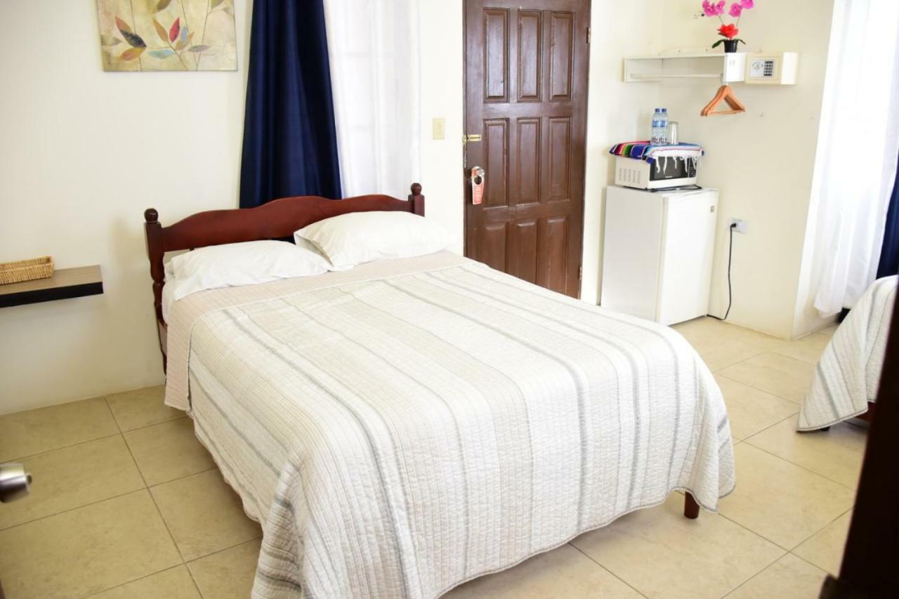 Bella Sombra Guest House Downtown Belize City Exteriör bild